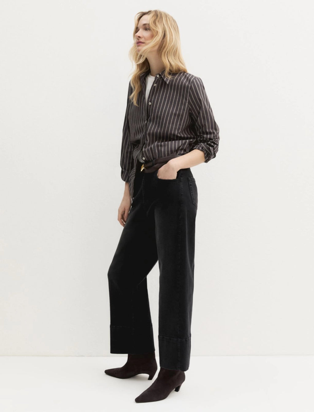 EMMCROPPED - Black